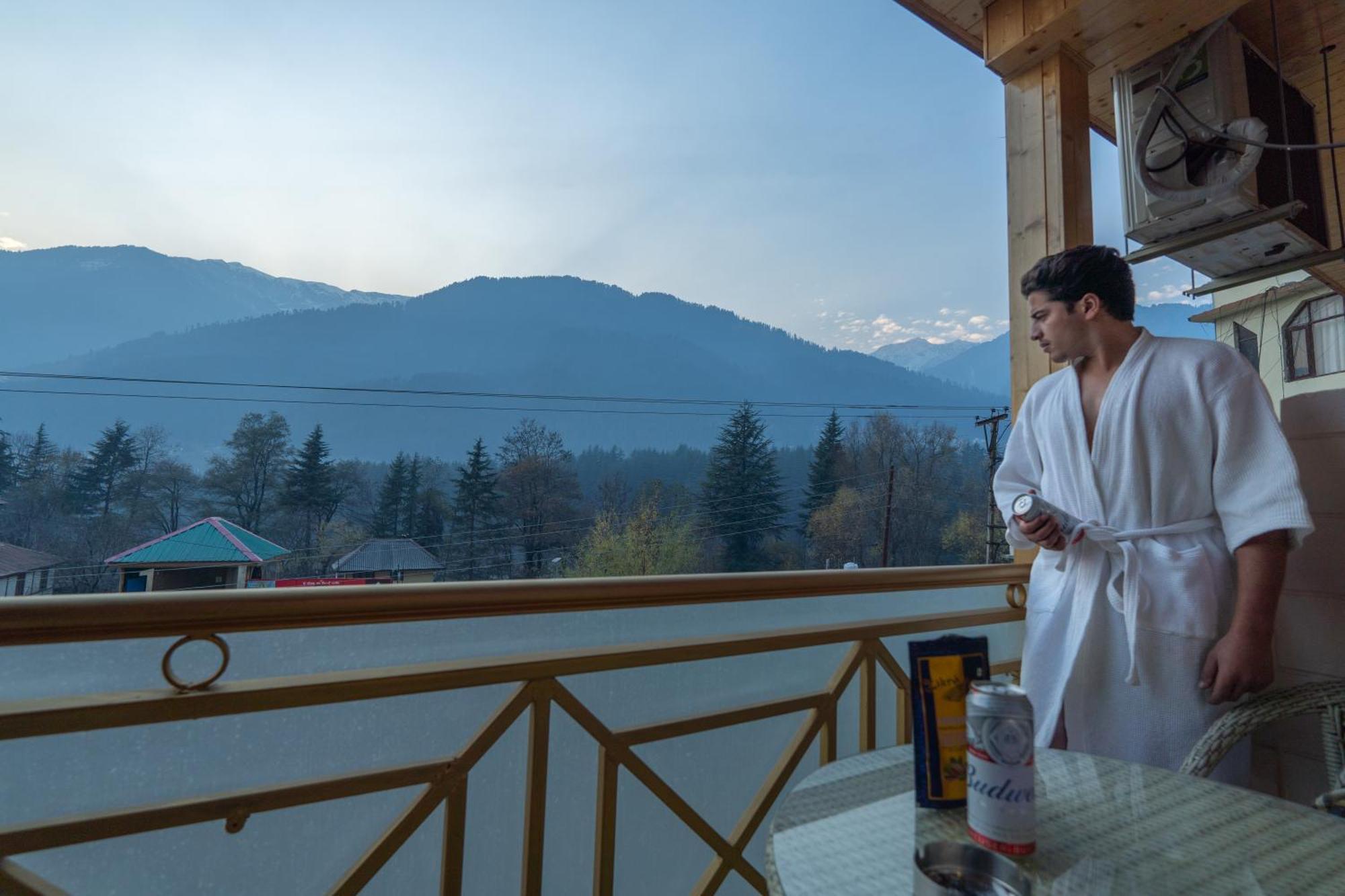 Hill River Resort - Central Heated & Air Cooled - Near Mall Road , Best Property Of Manali 2024- 2025 Kültér fotó