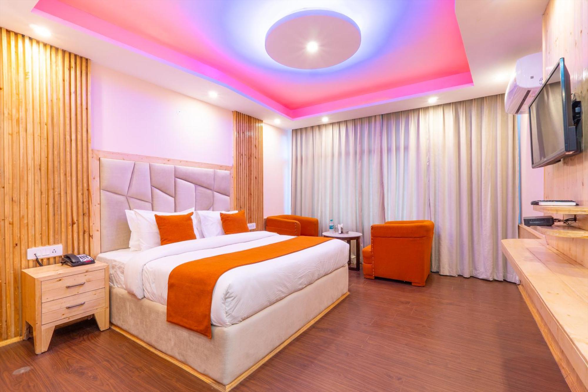 Hill River Resort - Central Heated & Air Cooled - Near Mall Road , Best Property Of Manali 2024- 2025 Kültér fotó